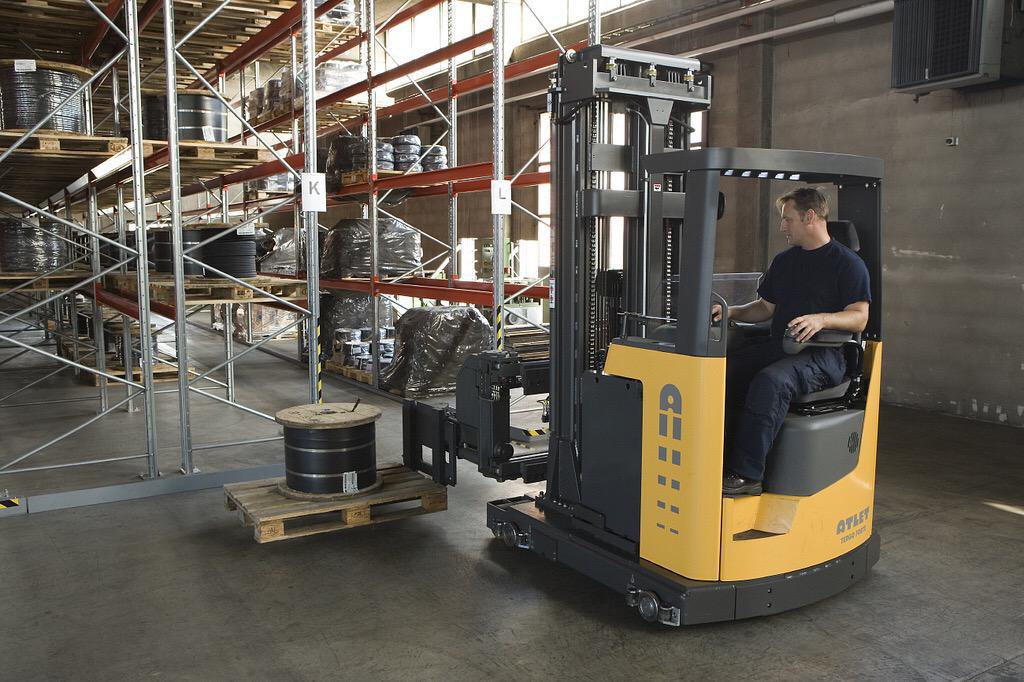 Reach truck operator